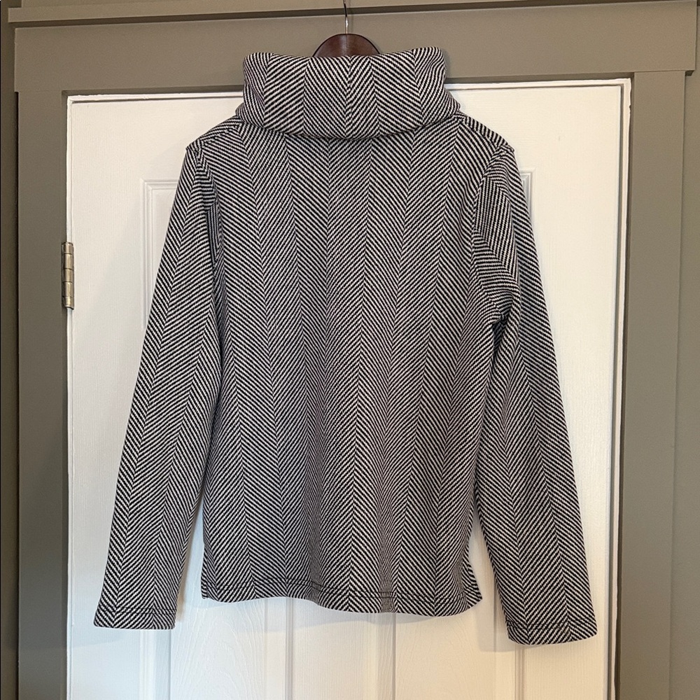 J Crew Black and White Herringbone Funnel Neck Turtleneck Sweater Sweatshirt